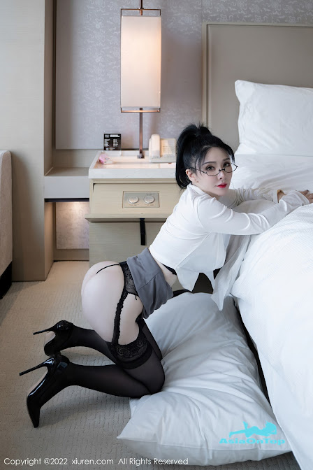 XIUREN No 5856 – Pan Jiaojiao (潘娇娇)