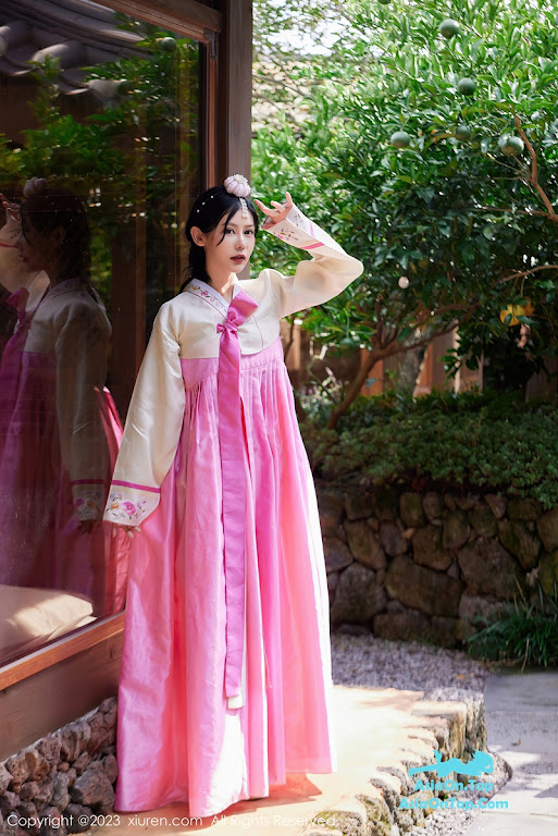 XIUREN No 7564 – Yi Tian Tian (尹甜甜)