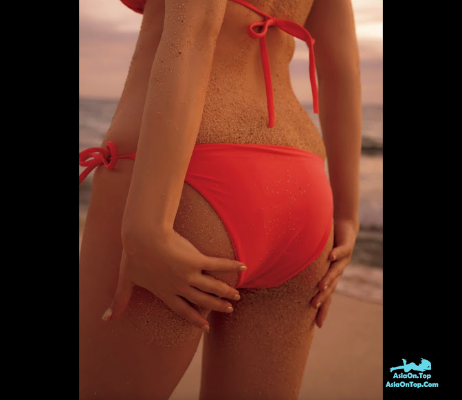 FRIDAY 2023.01.18 Ai Shinozaki 篠崎愛 – Dives Into A National Treasure Class Bust