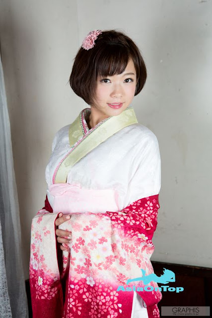 [Graphis] New Year Special 2013.01.01 Mana Sakura まな Minami Kojima みなみ