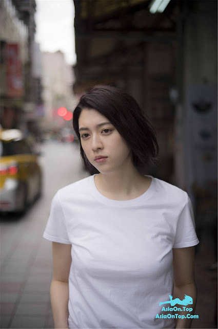 Photobook 2018-04-15 Ayaka Miyoshi 三吉彩花 – Across The Sky