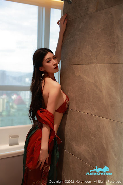 XIUREN No 5682 – Hebe韩心雨 