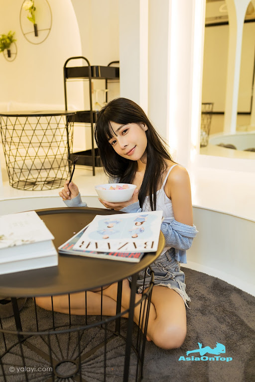 YaLaYi 雅拉伊 Vol 824 – 诗咏