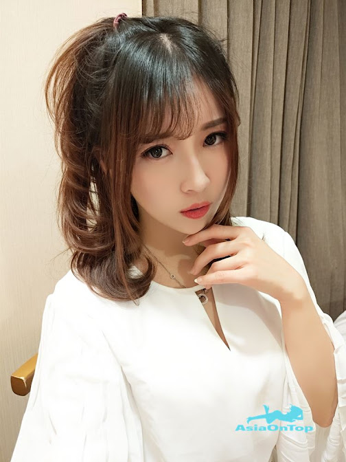 Coser@小女巫露娜 Vol.001: OL风肤色连裤袜 OL style skin tone pantyhose