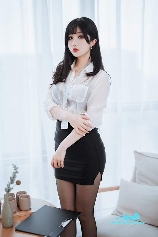 Coser@rioko凉凉子 Vol.093: 黑丝ol制服双人 Black silk ol uniform double