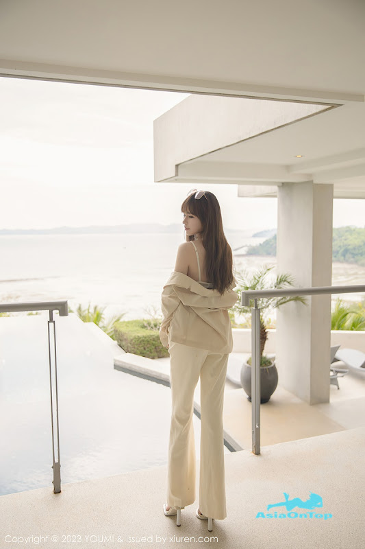 YOUMI – AOT – No 921 – icy猪