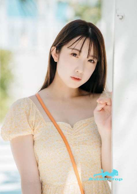 Photobook Momo Taiga 大河もも Vibrant. 2021-12-28 A