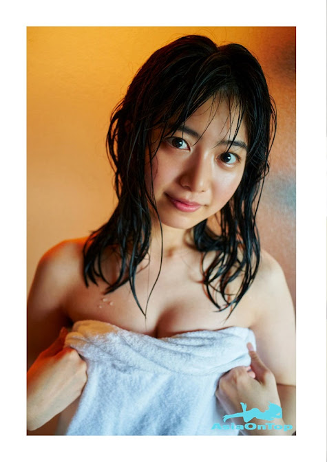 B.L.T. Photobook 2022-09-16 Rio Yoshida 吉田莉桜 Winter Tenderness 冬の花