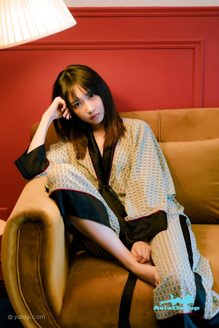 YaLaYi 雅拉伊 Vol 822 – 妍妍