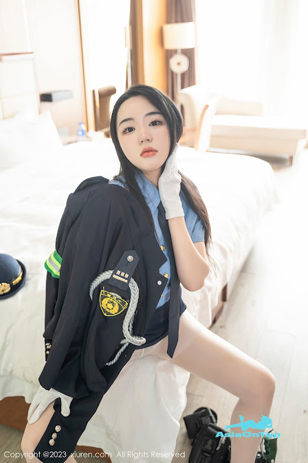 XIUREN No 6497 – 汐汐爱吃草莓