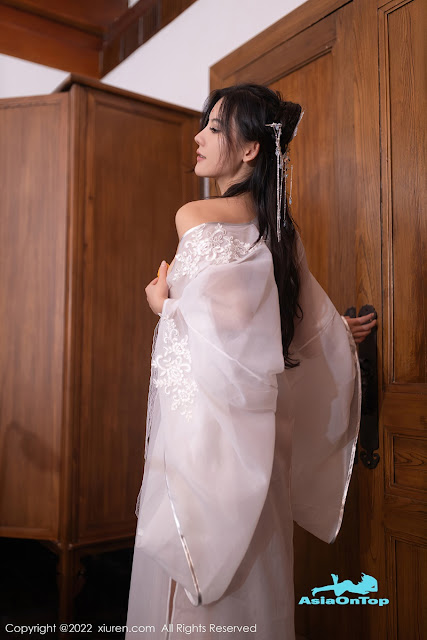 XIUREN No 5573 – Jiu Shi A Zhu A (就是阿朱啊)