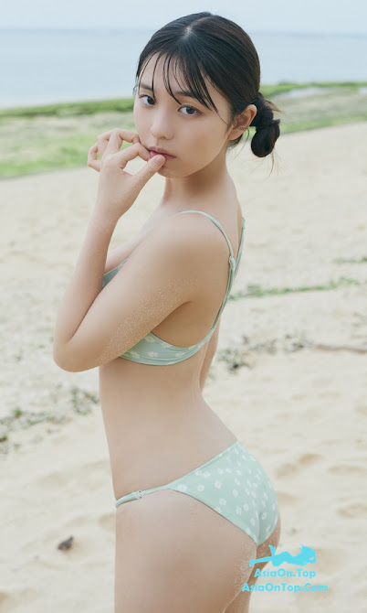 Weekly Photobook 2023-08-07 Hina Kikuchi 菊地姫奈 – Enjoy 18 Year Old Summer Vacation