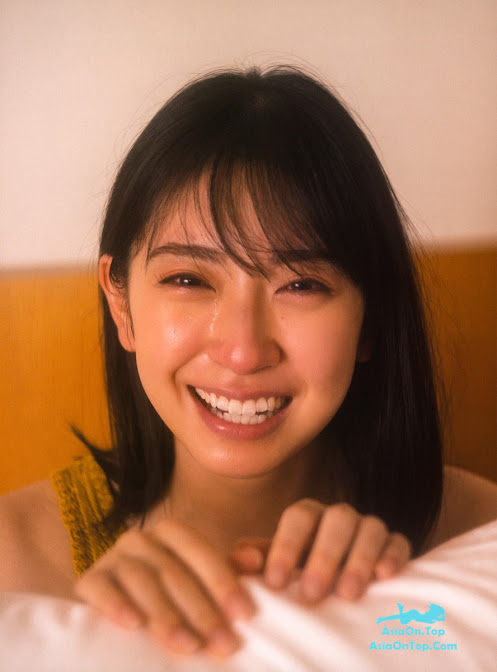 Kanemura Miku 1st Photobook v2 B