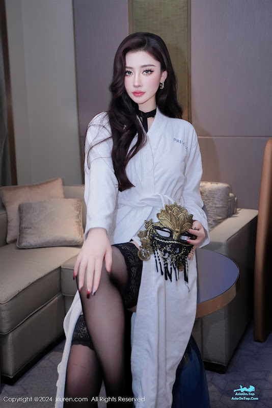 XiuRen秀人网 No.9198 蕾蕾醒了没