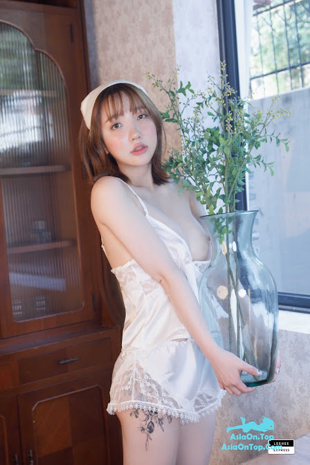 LEEHEE EXPRESS LEDB-043A Son Ye-Eun 손예은