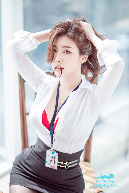 Yebin 전예빈 – Office Look