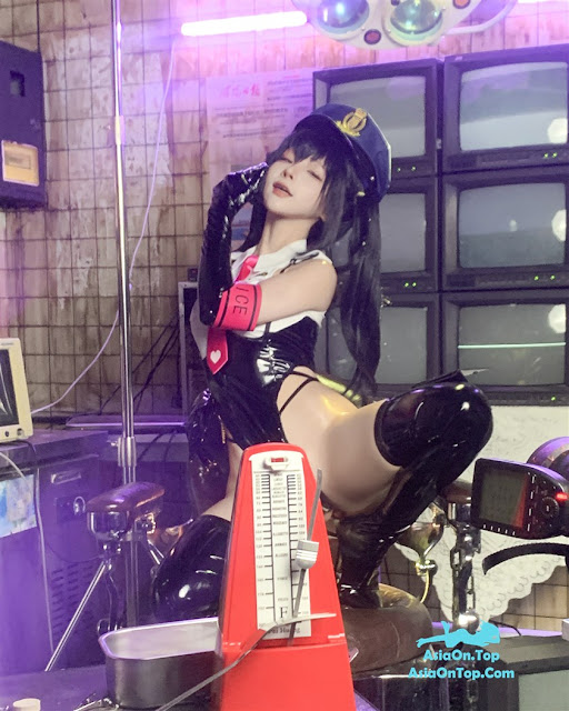 Coser@蠢沫沫 (chunmomo) – 沙希女警 | Cosplayer @Chunmomo (chunmomo) – Policewoman Saki