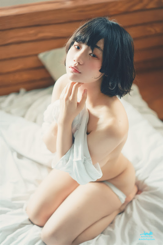 Mimmi 밈미 – White A