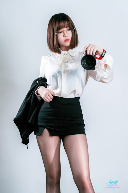 Coser@半半子 – OL自撮