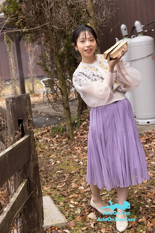 Weekly SPA Komaki Mineshima 峰島こまき 瞳に吸い込まれて