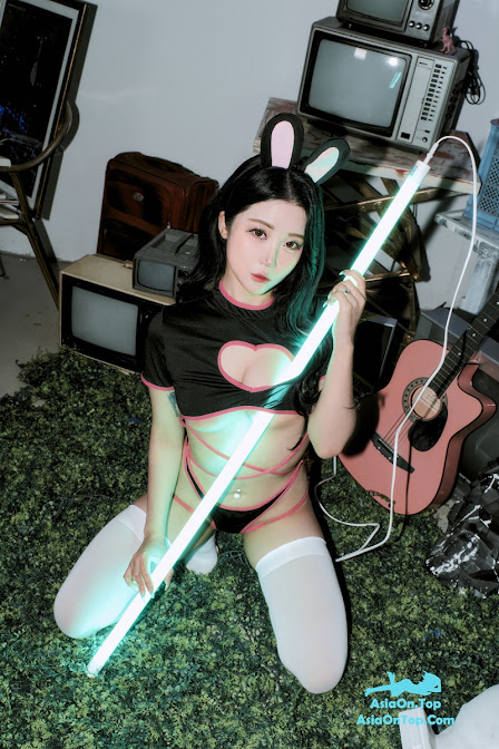 BBUTTERMILK Vol.02 Bomi 보미 – Bomi Is Day