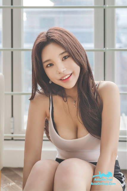 SaintPhotolife Vol.001 Zzyuri 쮸리 1 Year Anniversary