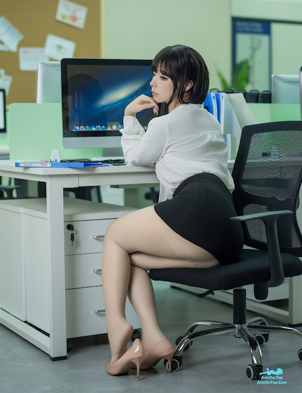 Coser@yuuhui玉汇 – 2024 Vol.04 潛規則